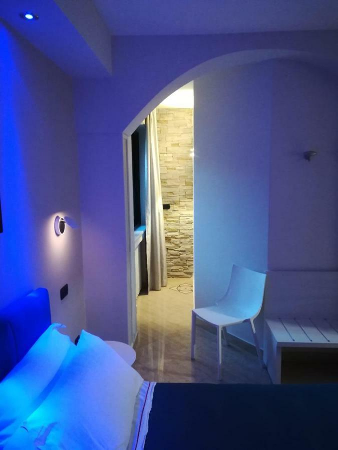 Sonevi Rooms Naples Exterior photo