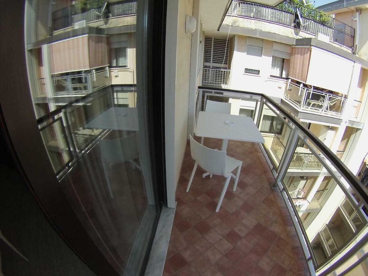 Sonevi Rooms Naples Exterior photo