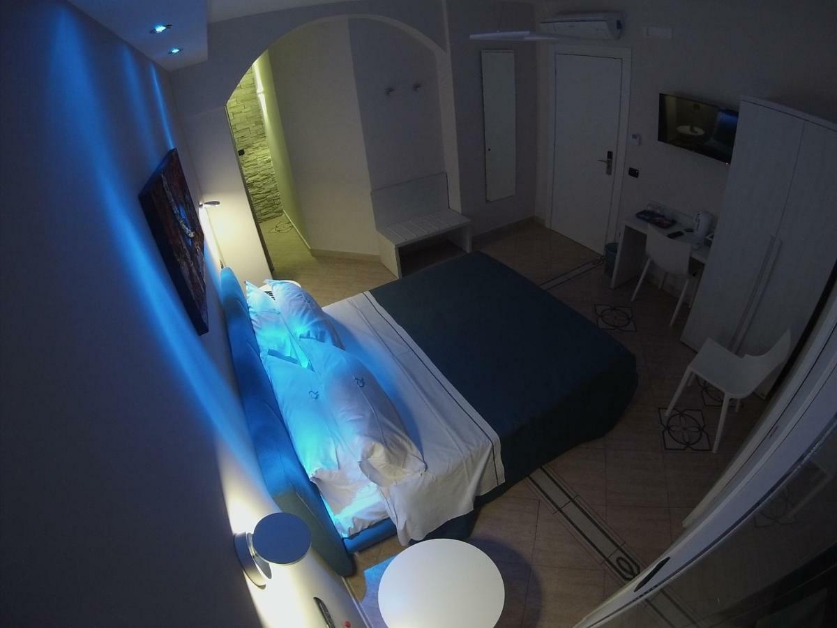 Sonevi Rooms Naples Exterior photo