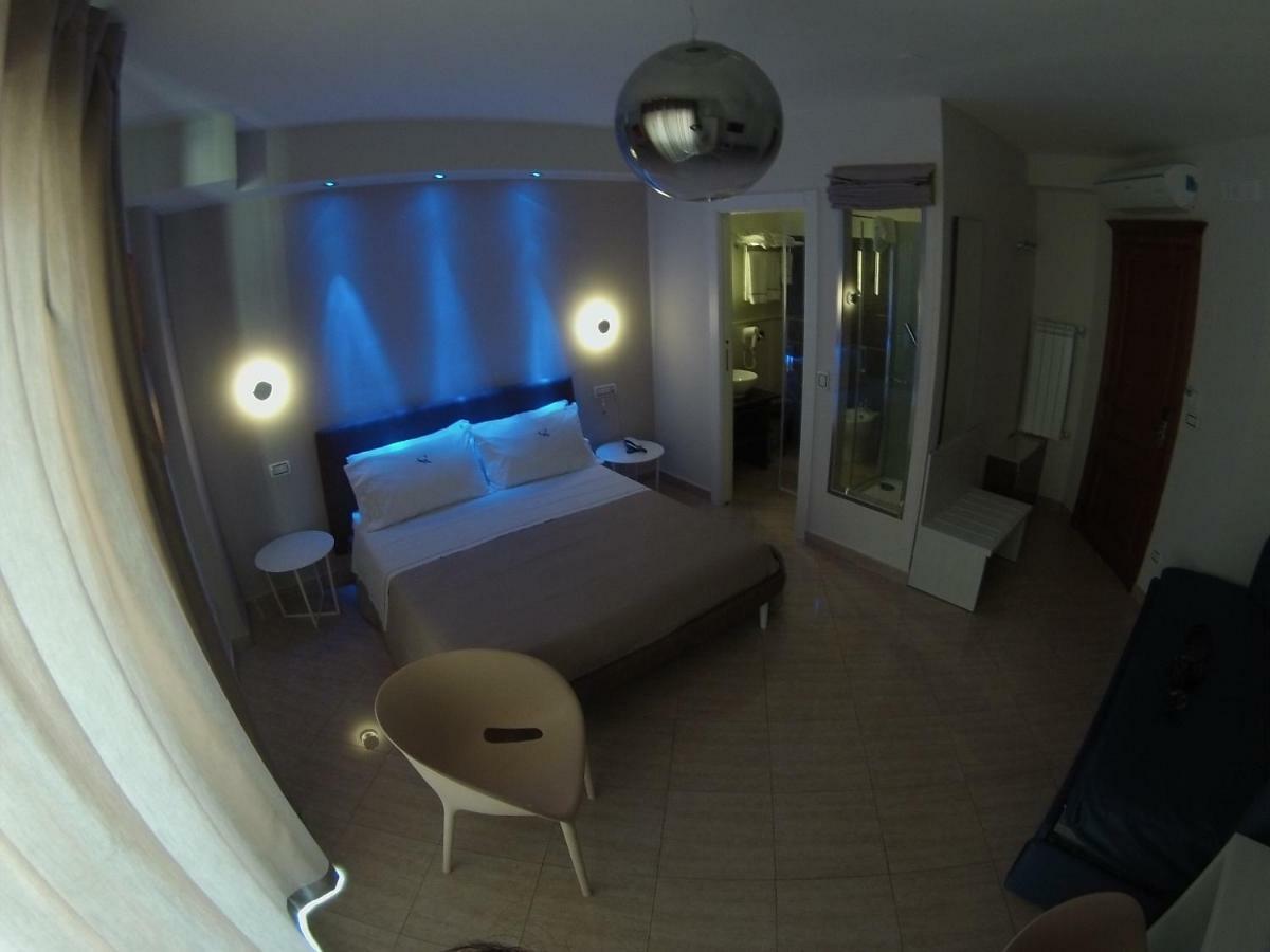 Sonevi Rooms Naples Exterior photo