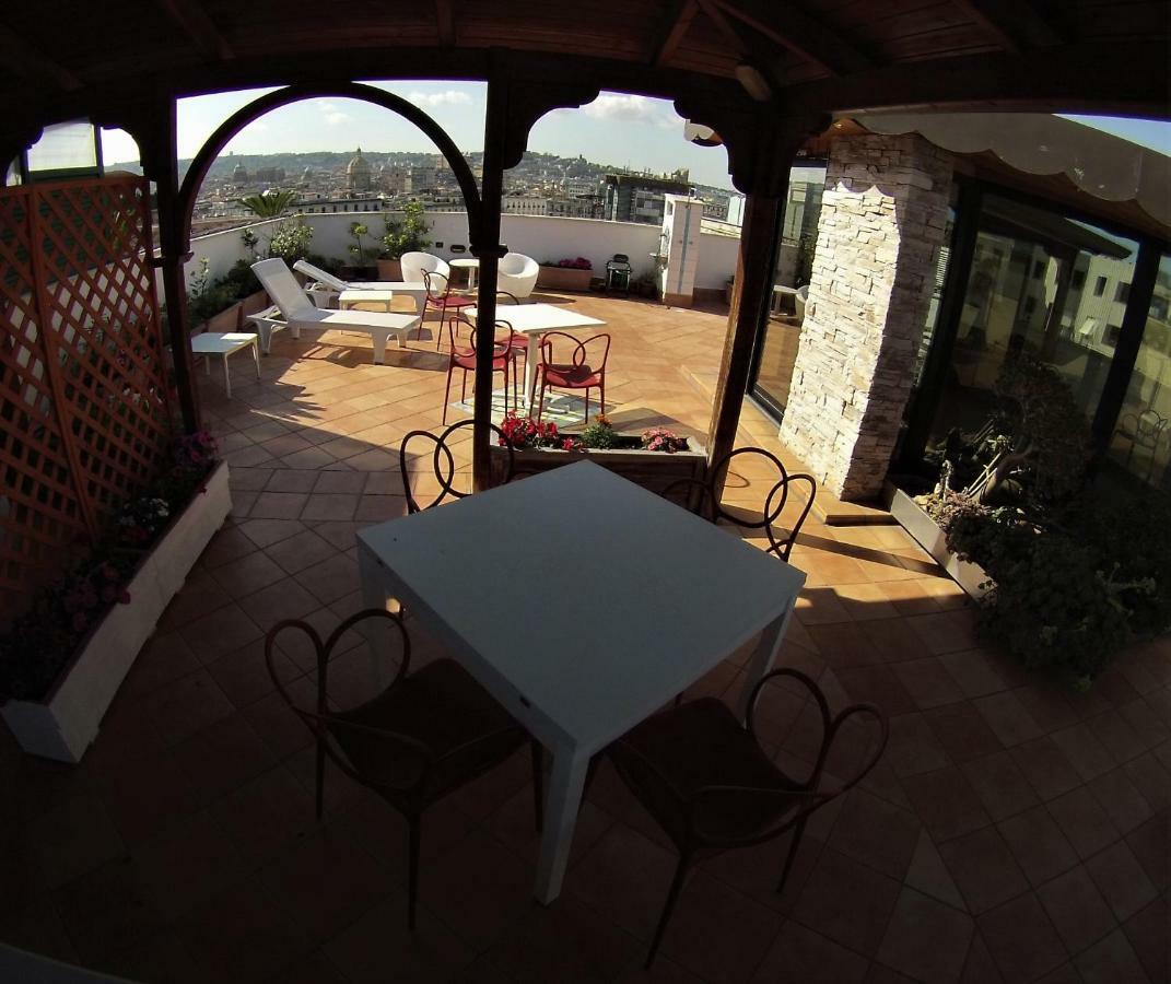 Sonevi Rooms Naples Exterior photo