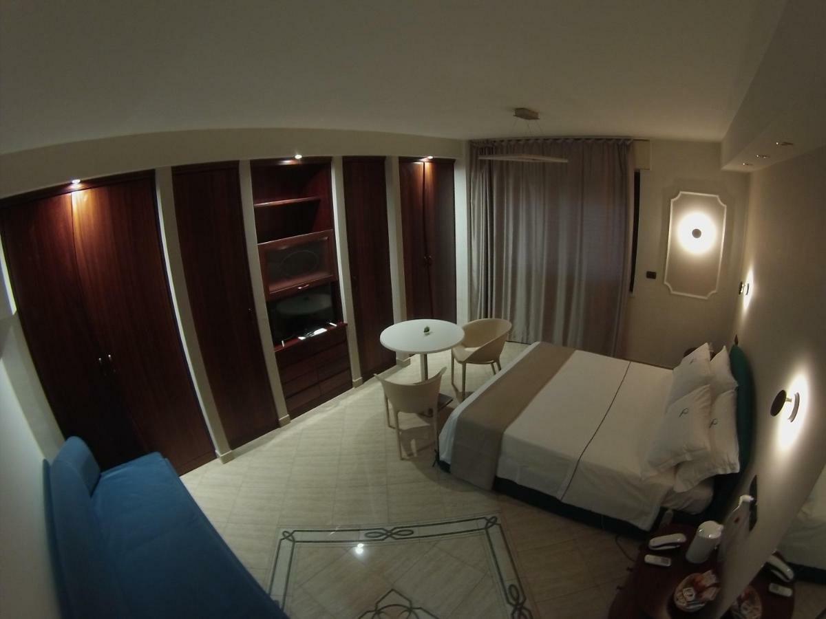 Sonevi Rooms Naples Exterior photo